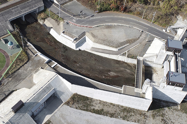 ㈱タカヤ(盛岡市) 島の越漁港海岸高潮対策(橋梁下部工その2)工事