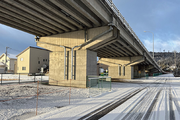 ㈱平野組（一関市）　主要地方道一関北上線中里橋（堤内地側）橋梁耐震補強（その３）工事